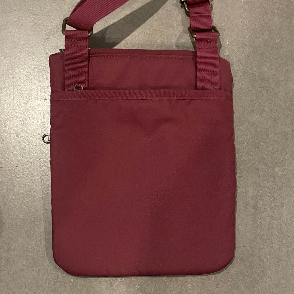 Eddie Bauer Connect Tech Crossbody Bag in Burgundy - Picture 3 of 8